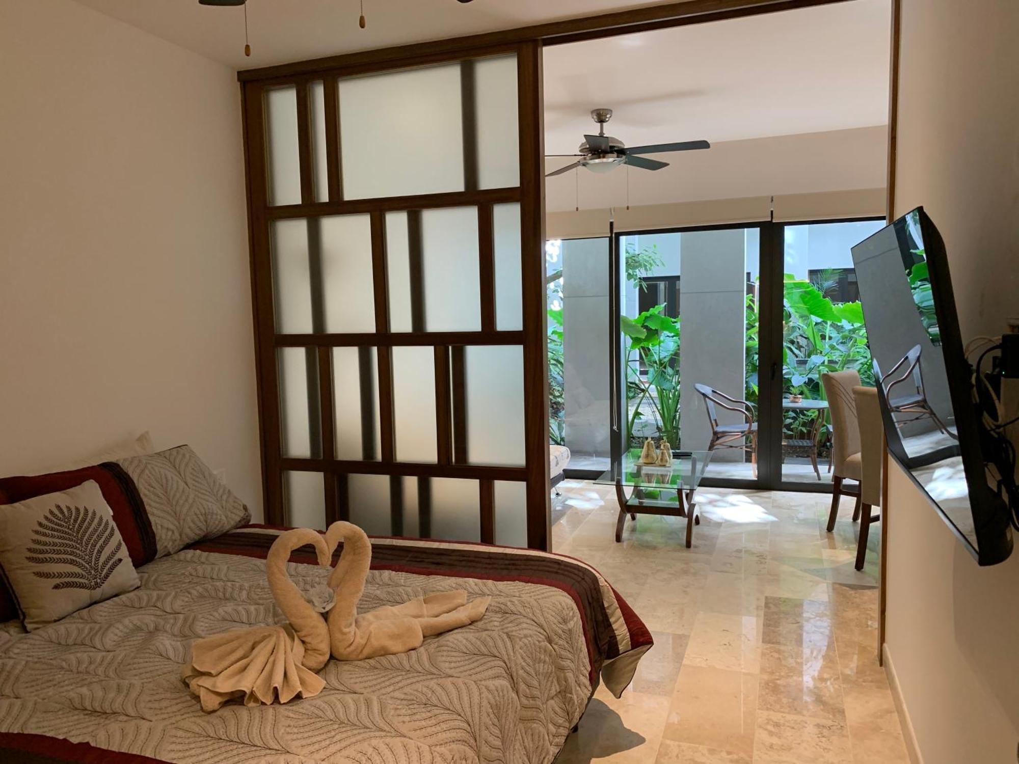Ipana Luxury