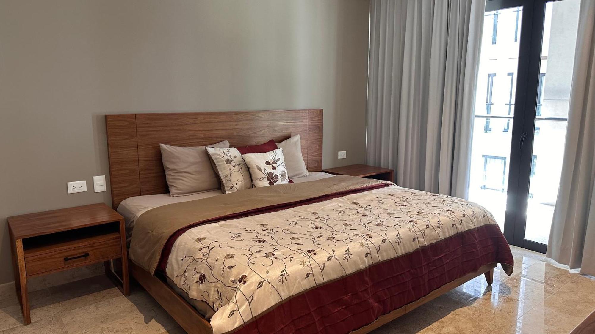 Ipana Luxury *