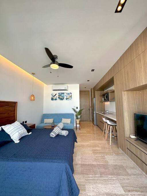 Apartment Cozy Modern View W/ Rooftop Pool & Gym - Agama 403 *