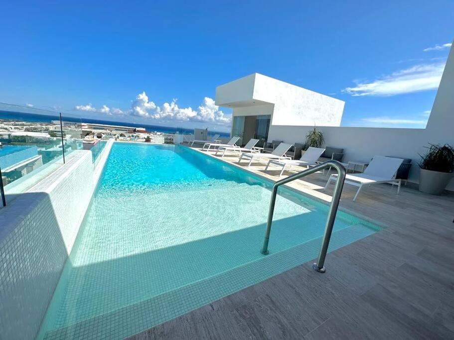Cozy Modern View W/ Rooftop Pool & Gym - Agama 403 Apartment *