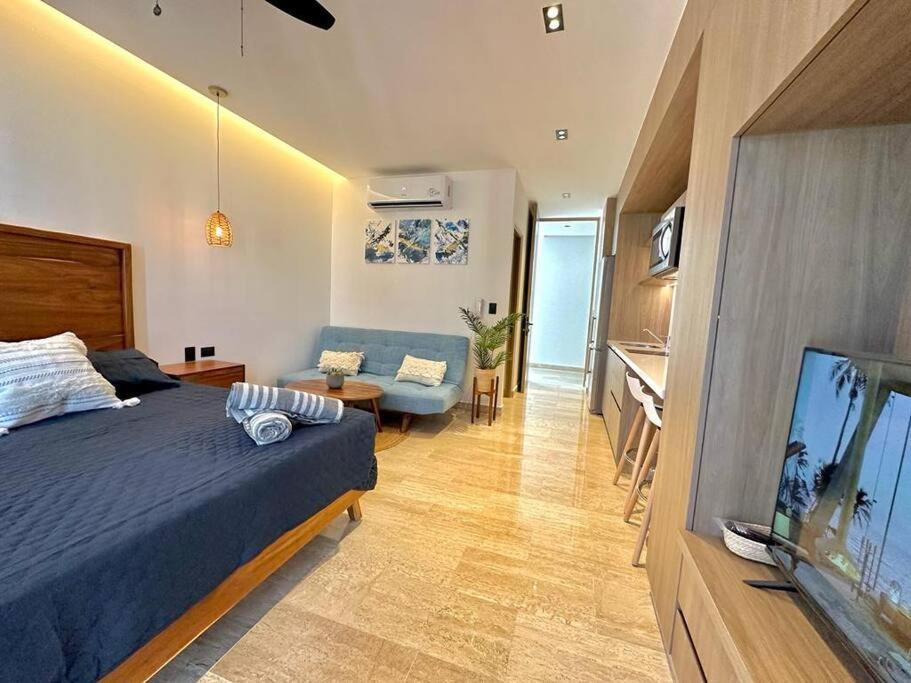 Cozy Modern View W/ Rooftop Pool & Gym - Agama 403 Apartment