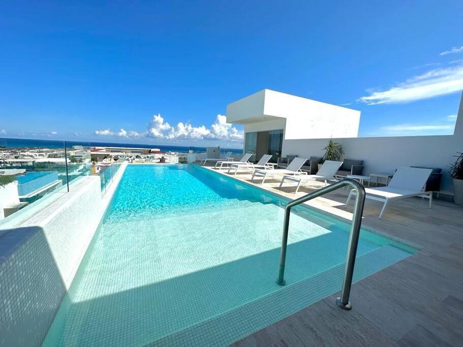 Cozy Modern View W/ Rooftop Pool & Gym - Agama 403 Playa del Carmen