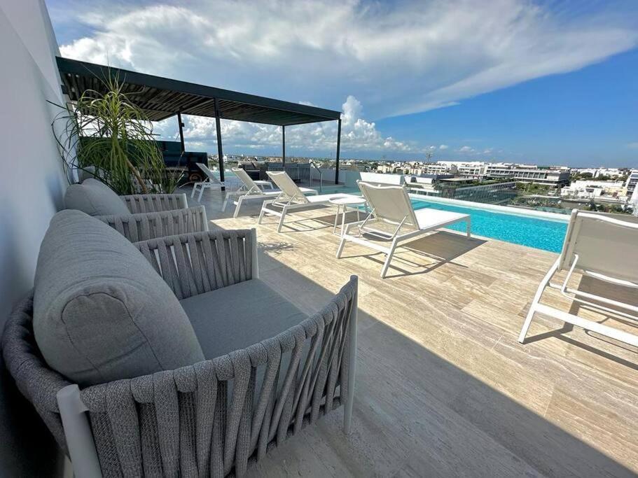 Apartment Cozy Modern View W/ Rooftop Pool & Gym - Agama 403 *