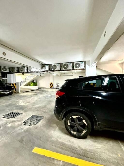 Apartment Cozy Modern View W/ Rooftop Pool & Gym - Agama 403