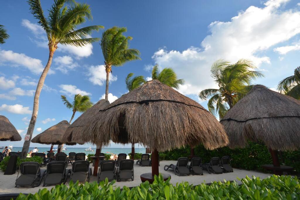 Great Location Front Playa del Carmen