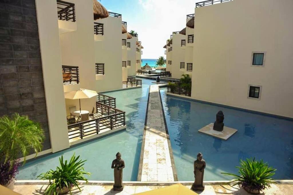 Sea View Studio: Beachfront Living Apartment Playa del Carmen