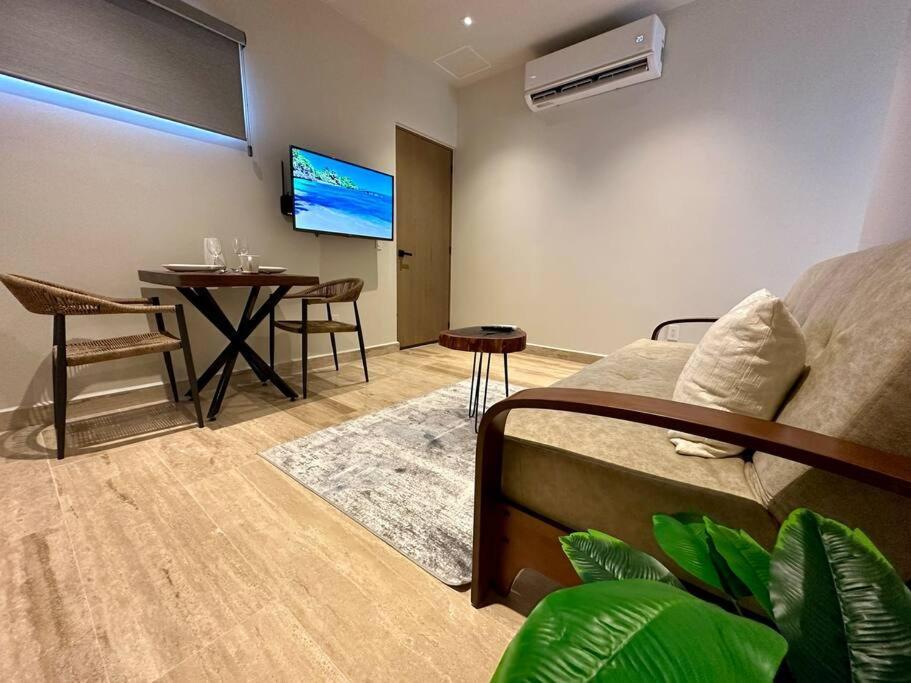 1br Beautiful -rooftop Pool With Stunning View Apartment