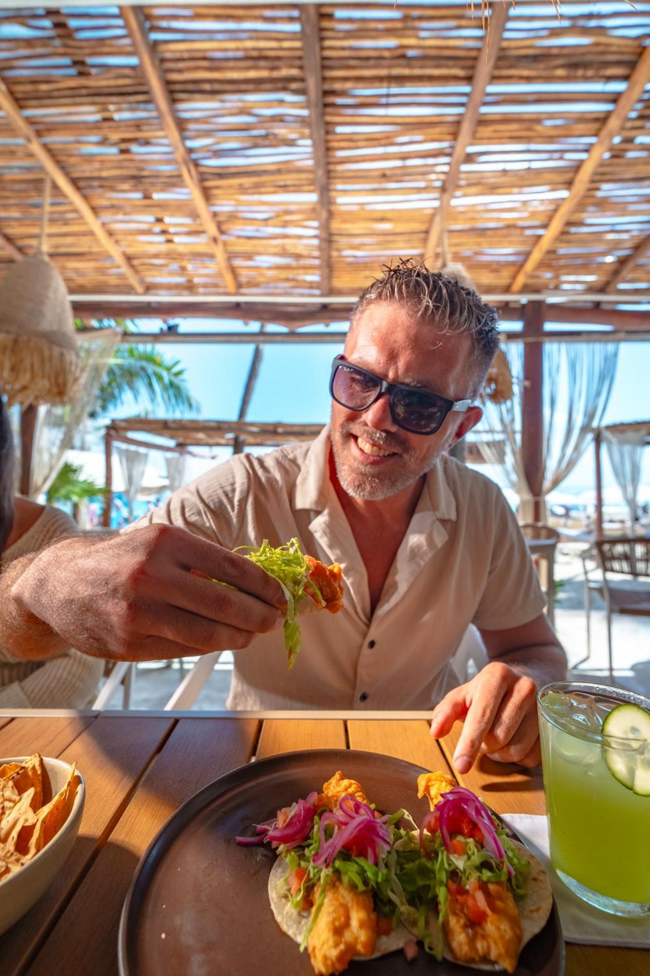 Areia - Front Lodge