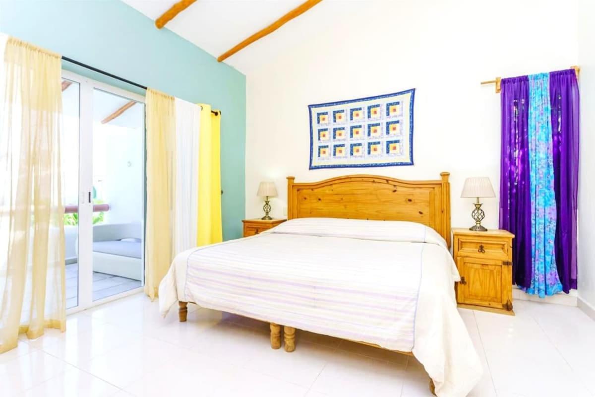 Perfect With Pool Access And Close To The *