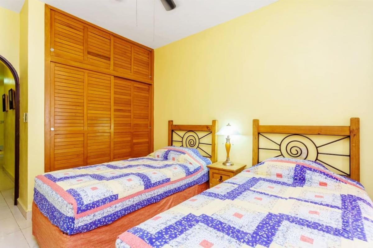 Perfect With Pool Access And Close To The