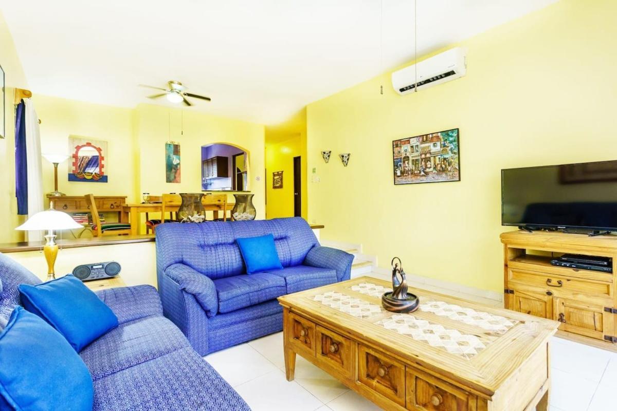 Perfect With Pool Access And Close To The Villa *