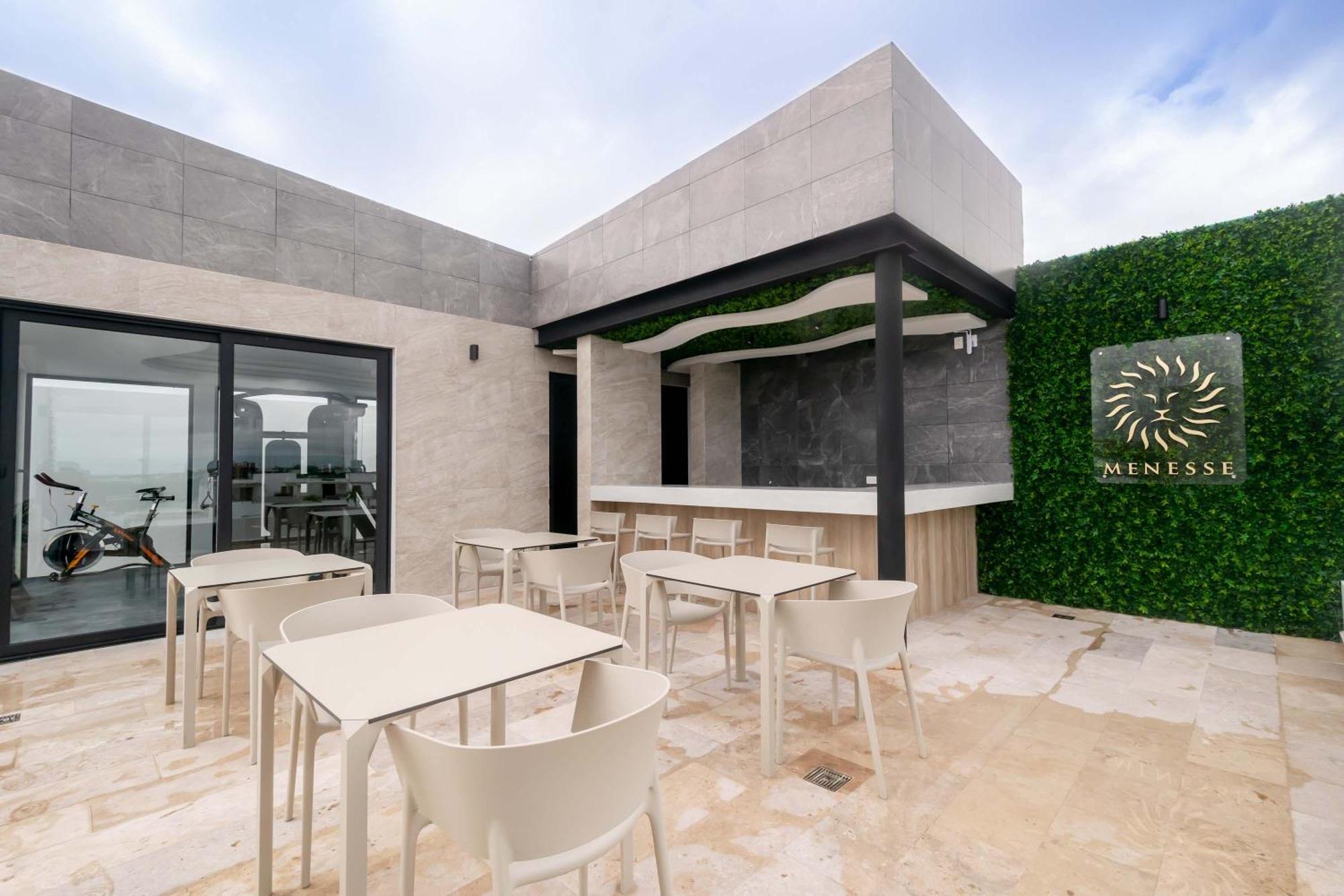 Vakantiehuis Chic Studio, Oceanview Roof Pool, Balcony, Gym *