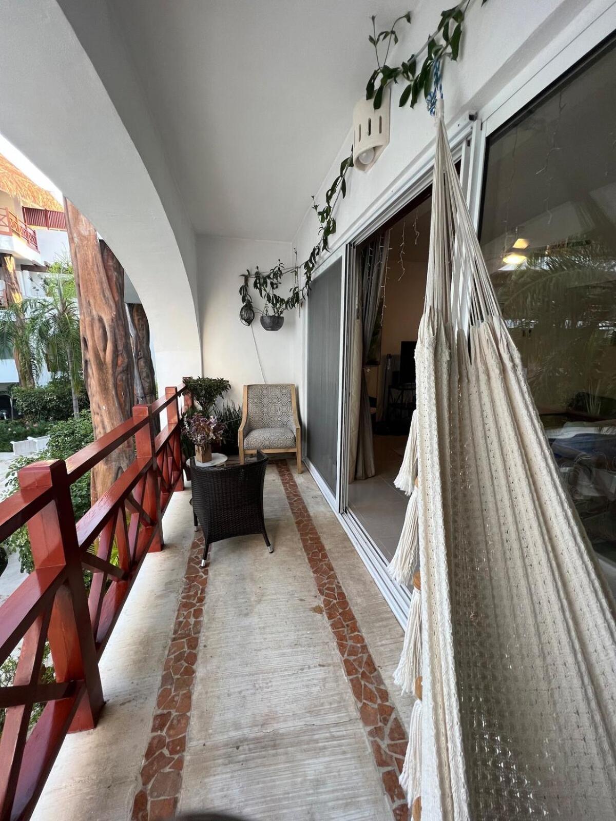 Quiet 3 Bedrooms, 2 Swimming Pools, 5th Avenue, The Sea Is Nearby! Apartment *
