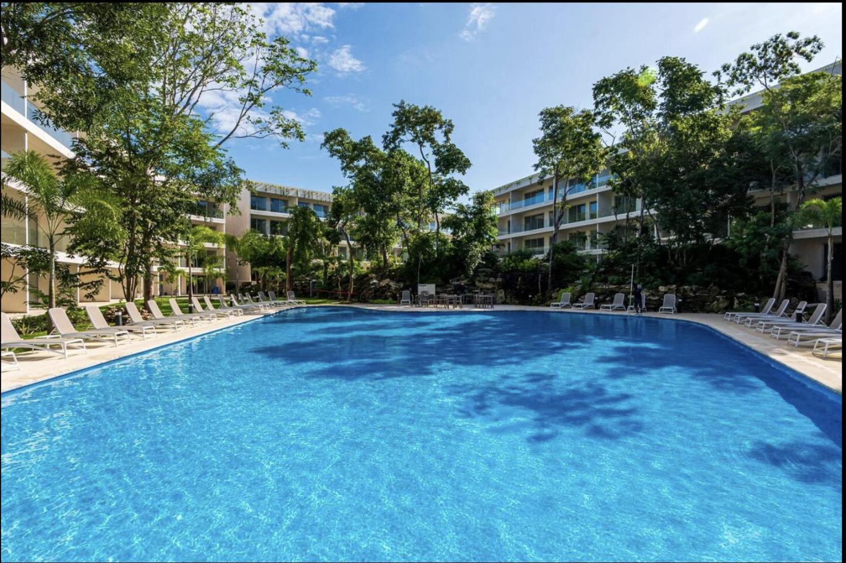 Apartment Modern Playacar With Poolside Views & Nature Playa del Carmen