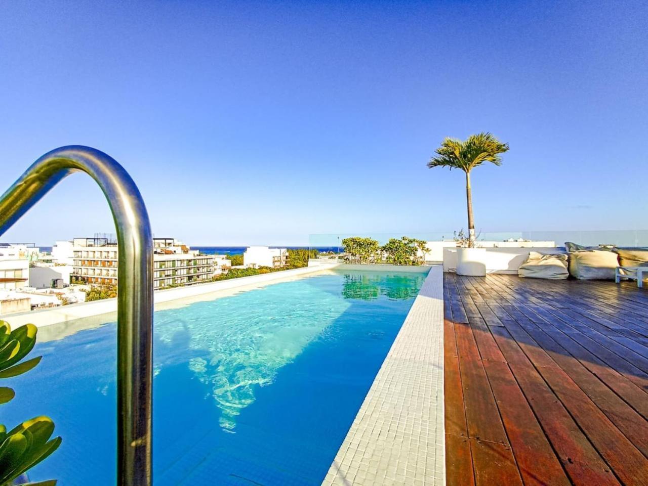 Wide With Sunny Balcony Pool Gym Steps 2 Playa del Carmen