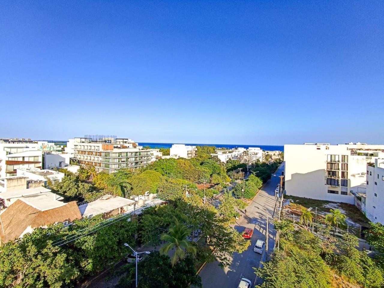 Wide With Sunny Balcony Pool Gym Steps 2
