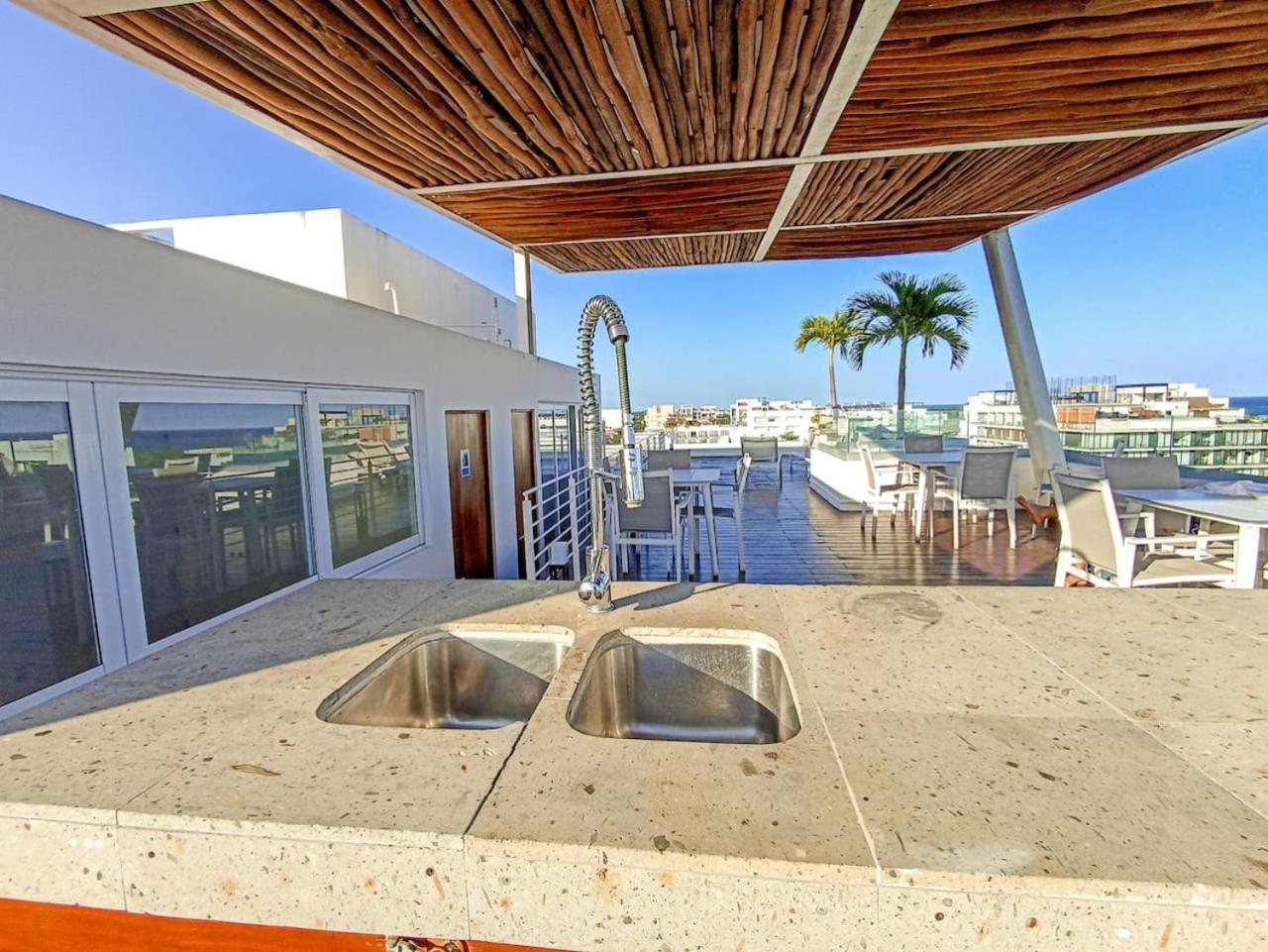 Wide With Sunny Balcony Pool Gym Steps 2