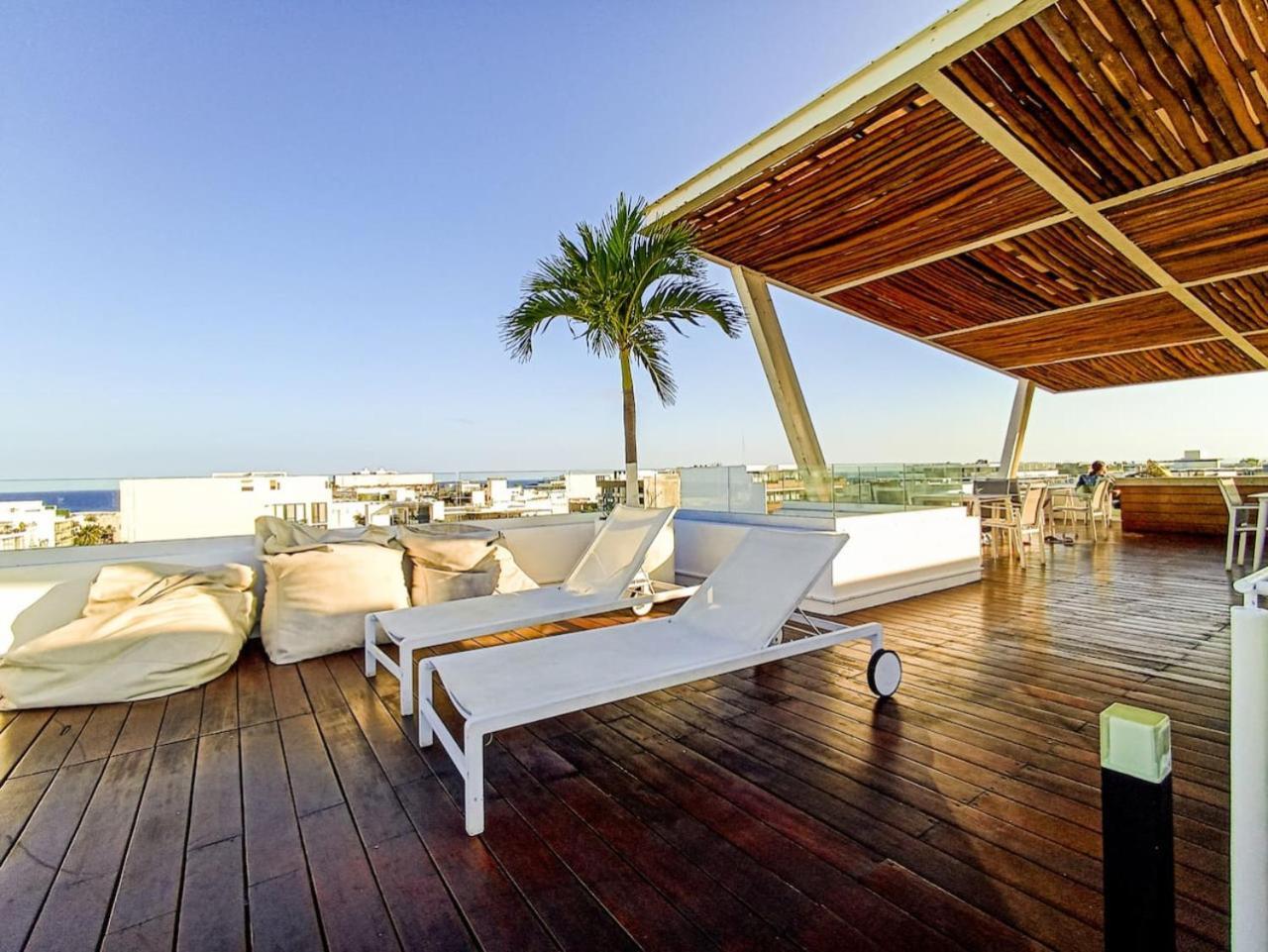 Wide With Sunny Balcony Pool Gym Steps 2 Apartment Playa del Carmen