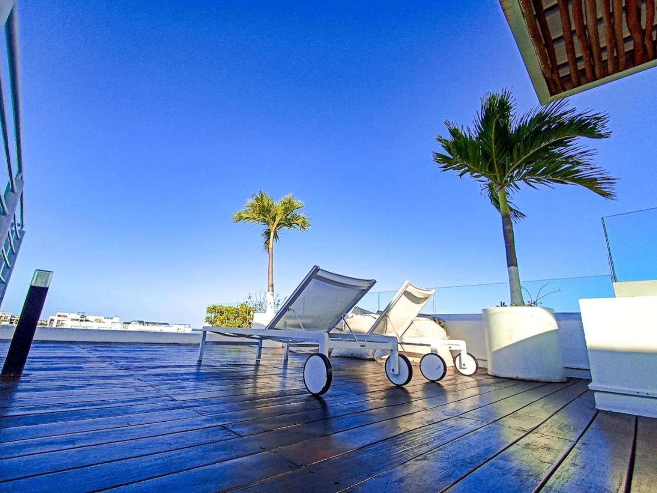 Apartment Wide With Sunny Balcony Pool Gym Steps 2