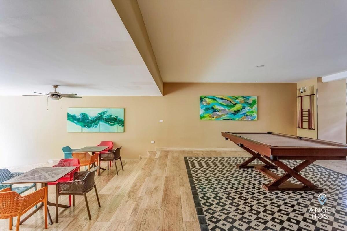 Chic Roof Pool Gym Near 5th & Apartment *