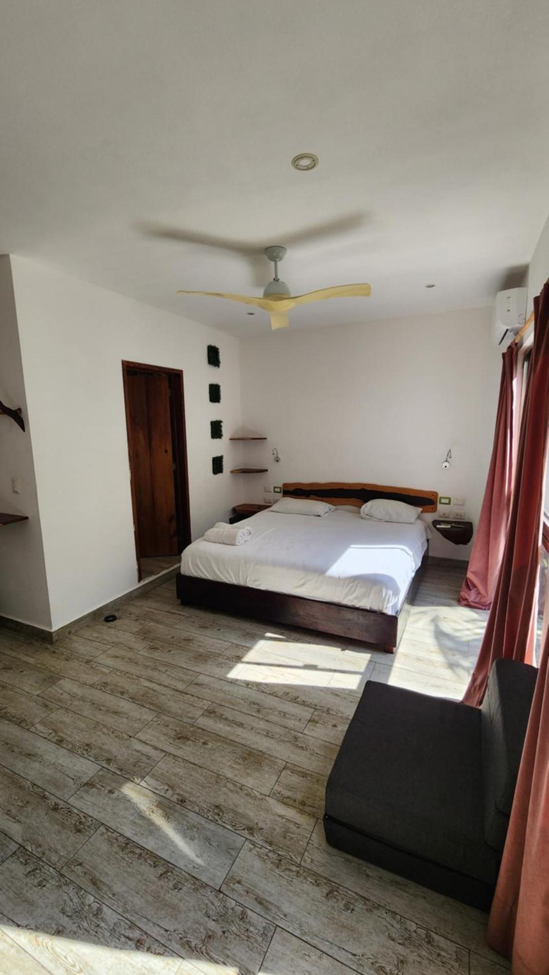 Hotel The Village Boutique