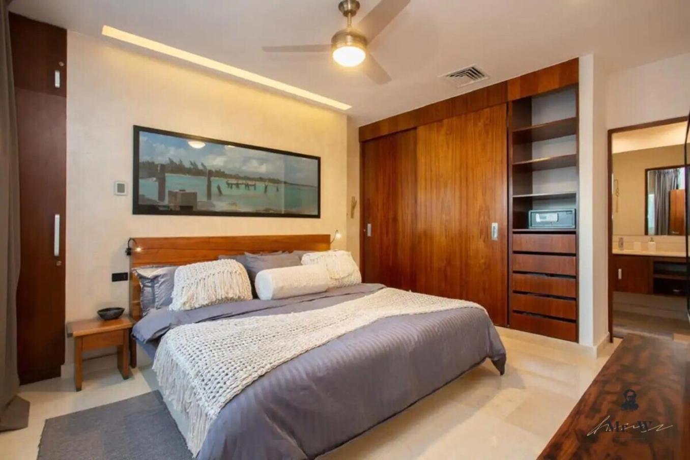 Private Pool Ph, Walk To Beach, 38th & 5th Apartment