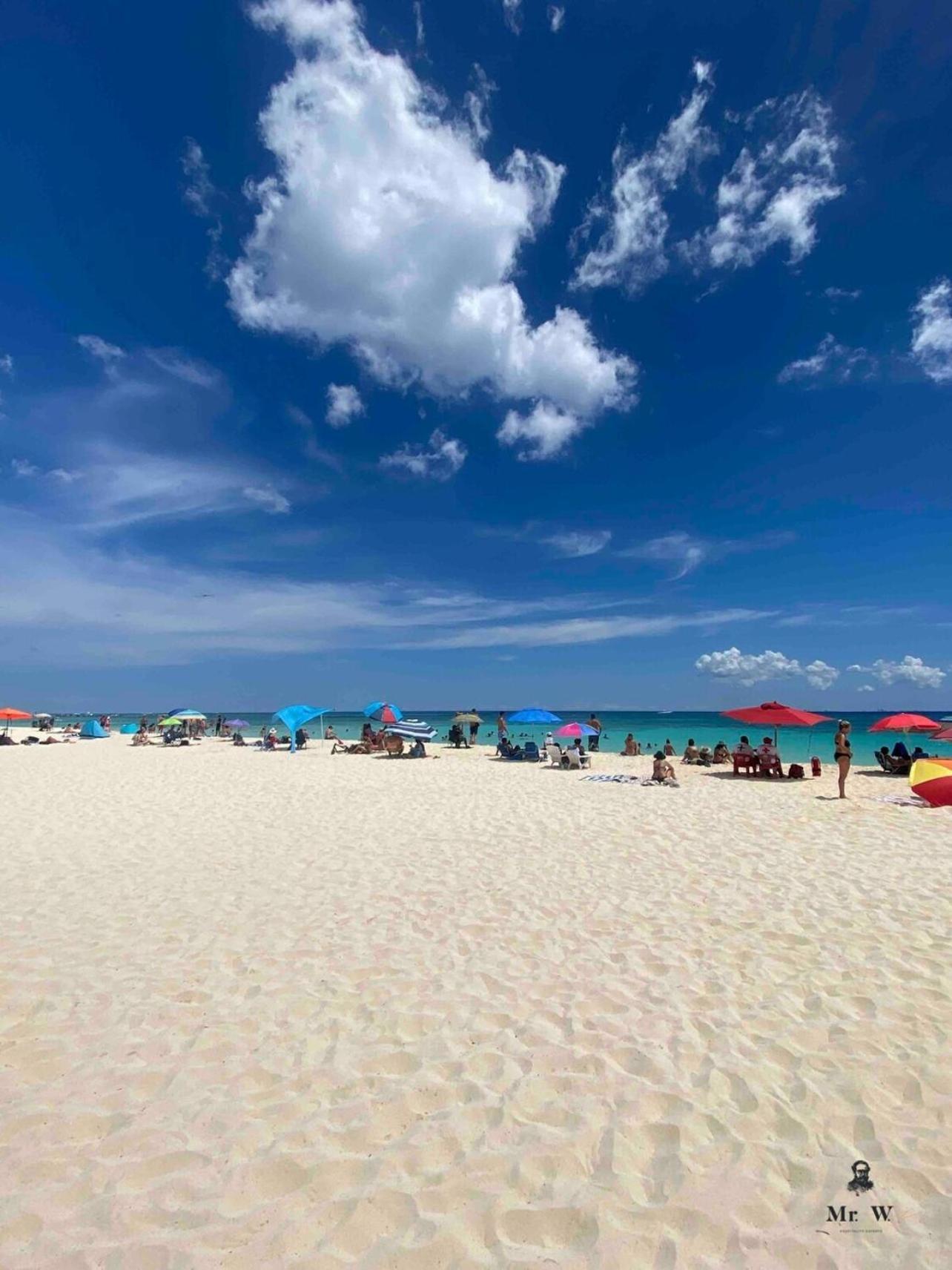 Private Pool Ph, Walk To Beach, 38th & 5th Apartment *