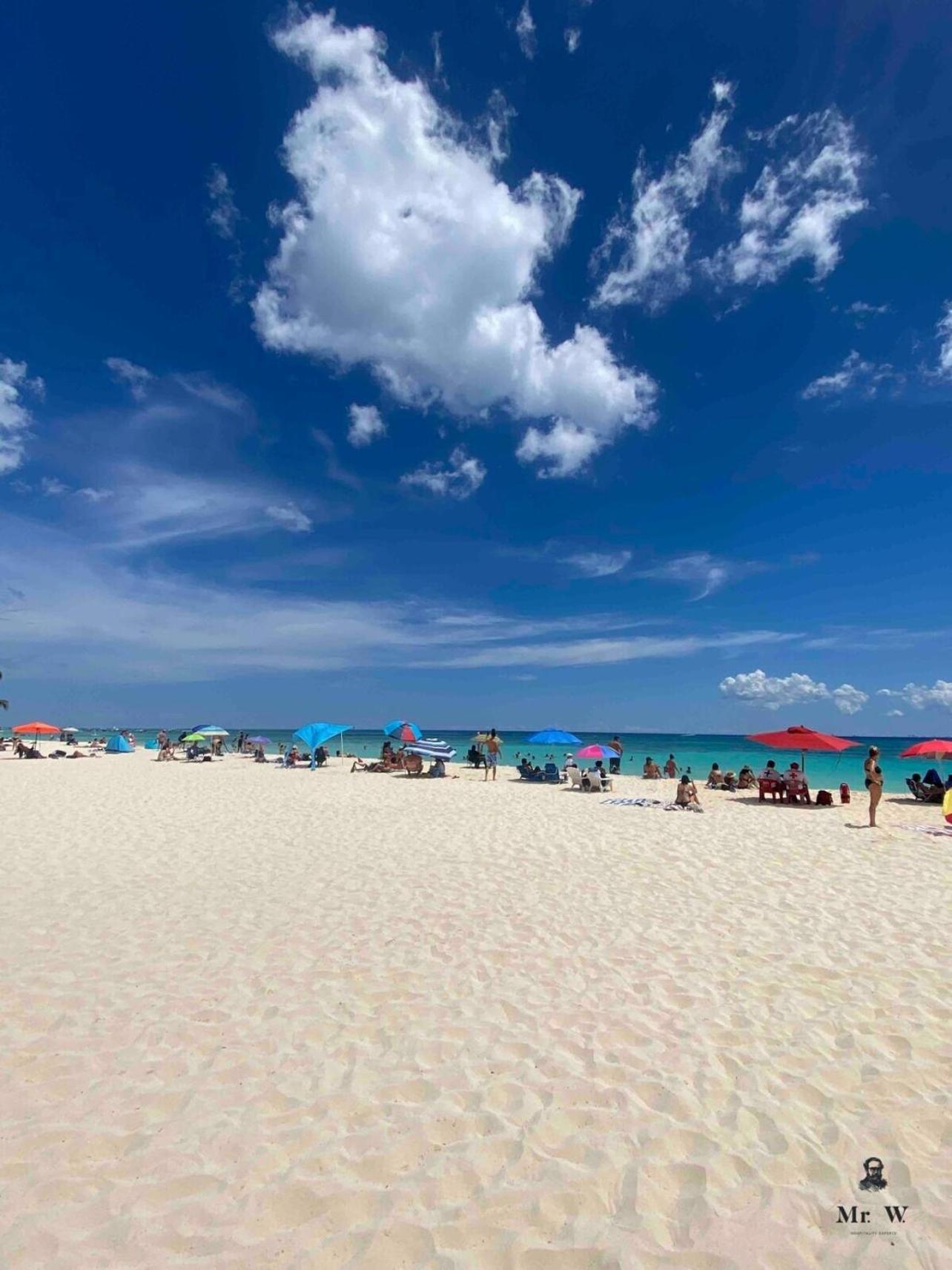 Private Pool Ph, Walk To Beach, 38th & 5th Apartment *