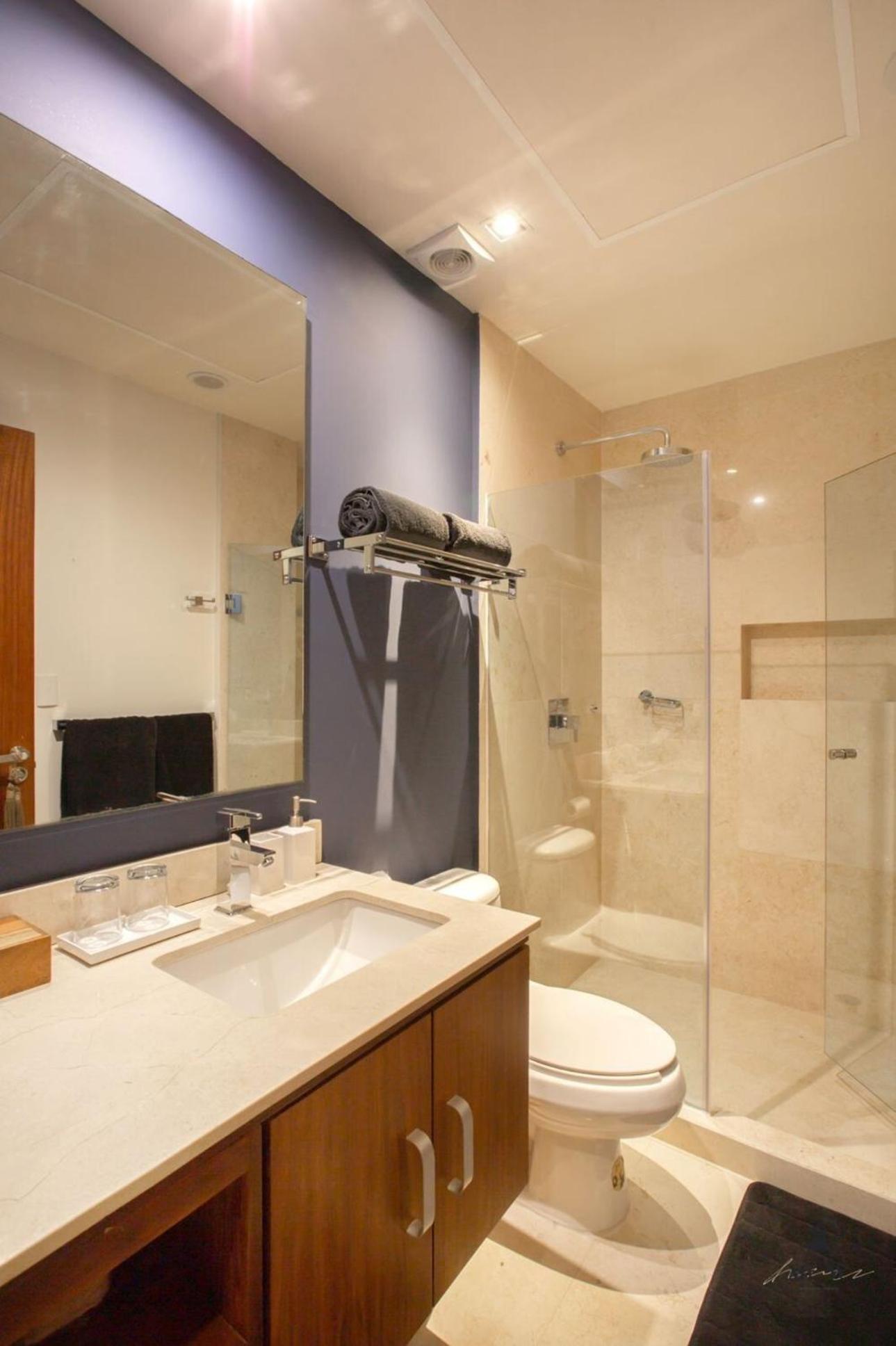 Private Pool Ph, Walk To Beach, 38th & 5th