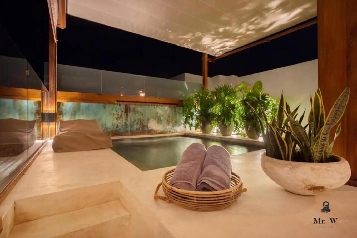 Private Pool Ph, Walk To Beach, 38th & 5th Apartment *