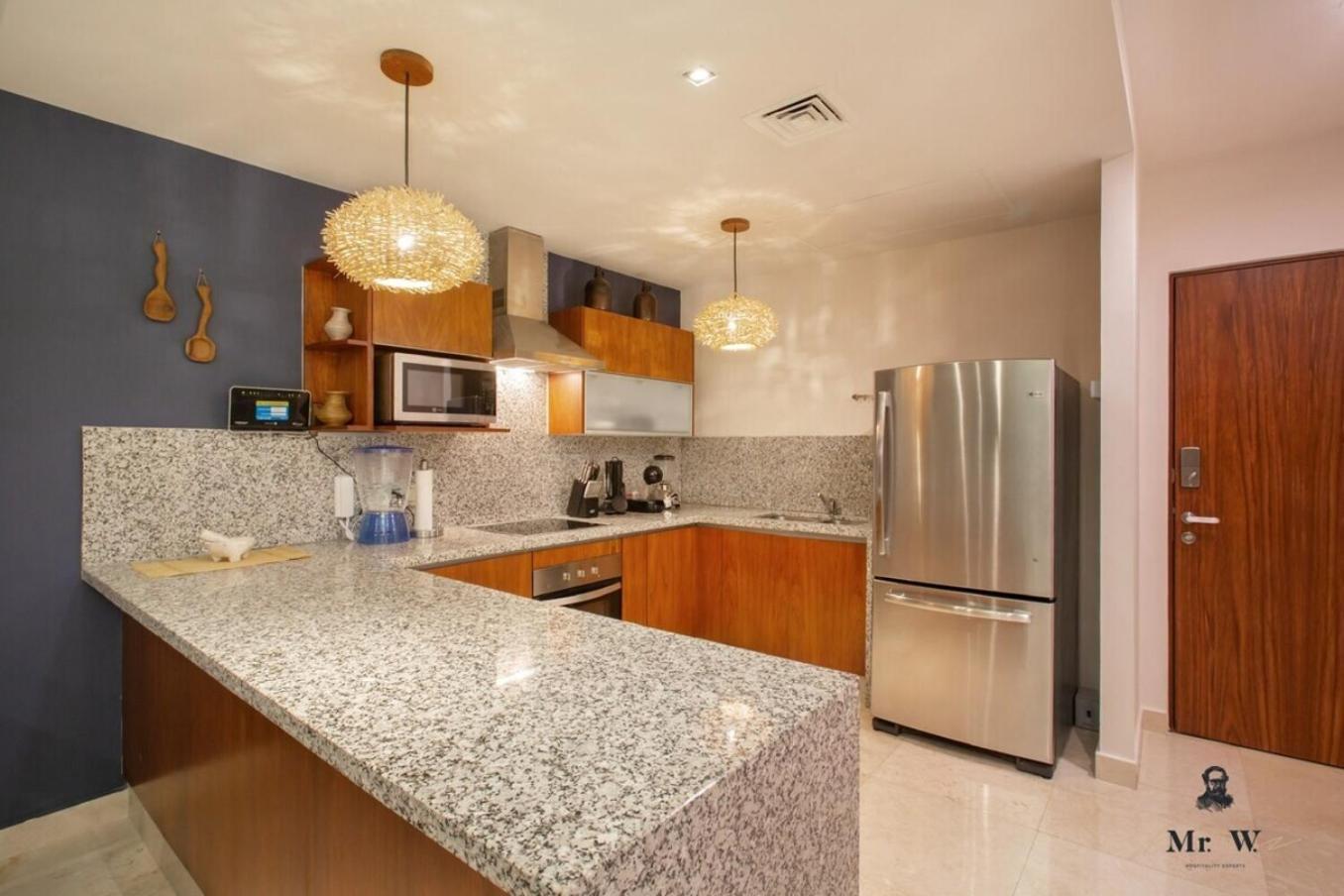 Apartment Private Pool Ph, Walk To Beach, 38th & 5th *