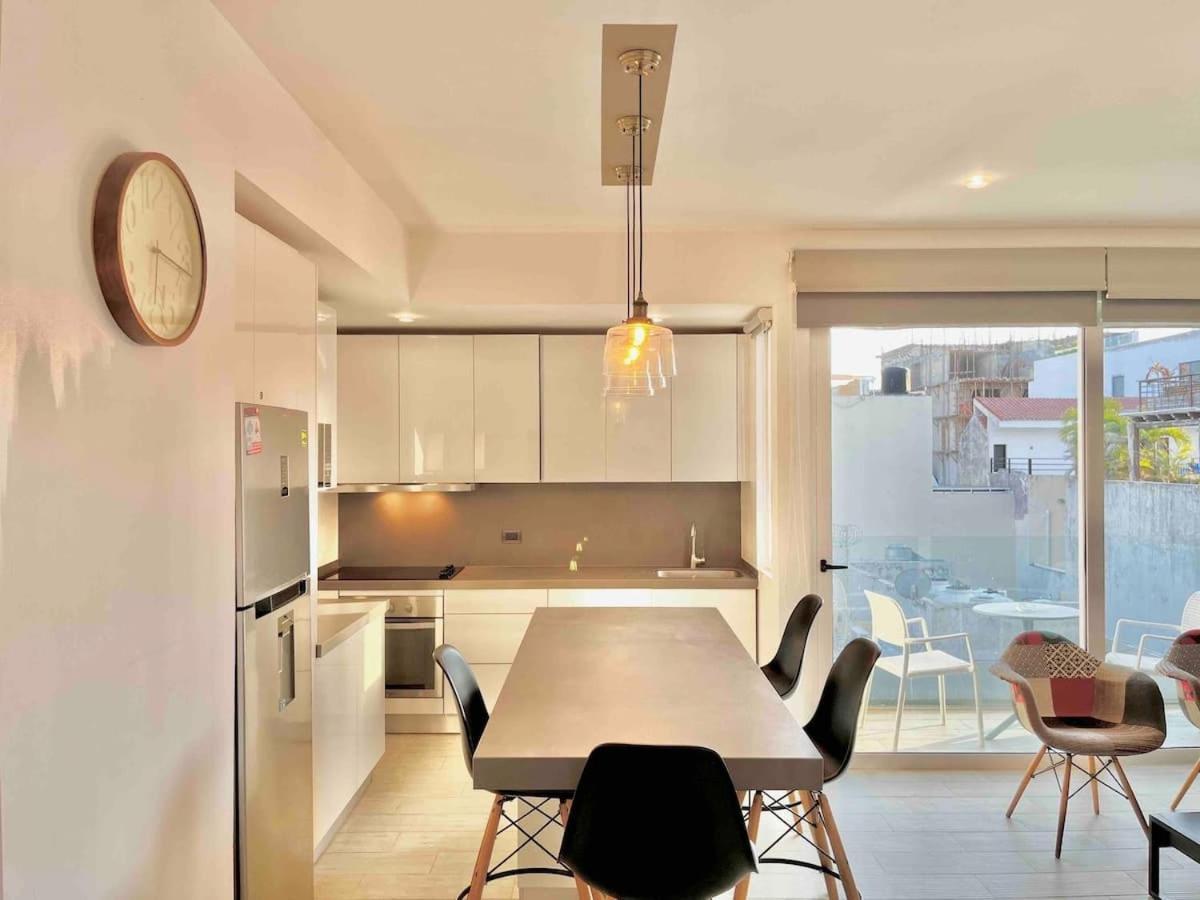 Vakantiehuis On 5th Avenue Steps Away From Mamita's At Quinto Sol By Waves *