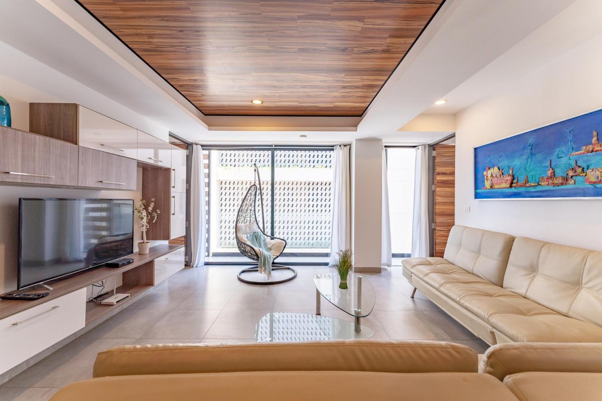 At Icono 3 Bedrooms Close 5th