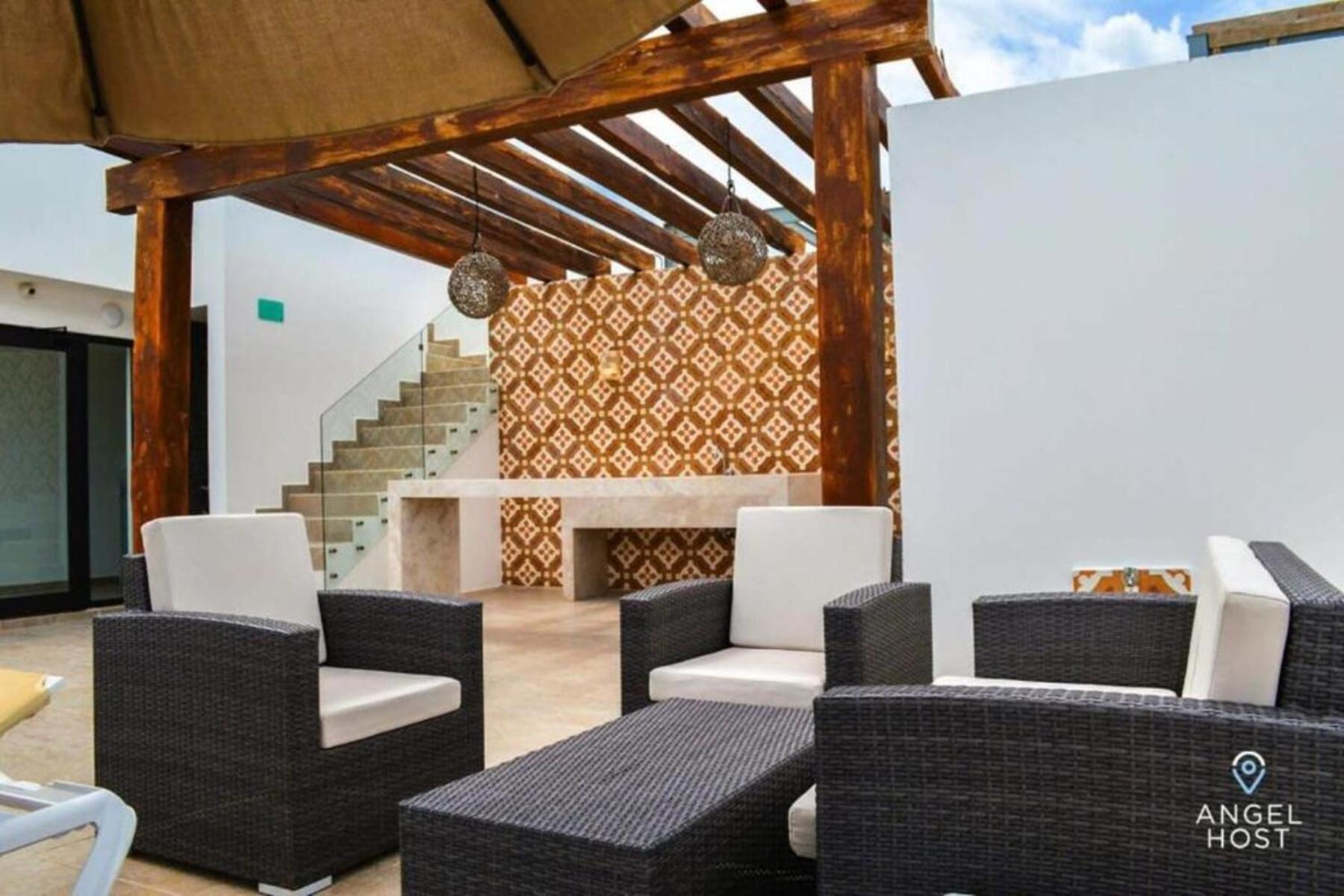 Holiday home On 5th, Pvt Balcony, Oceanview Roof Pool *