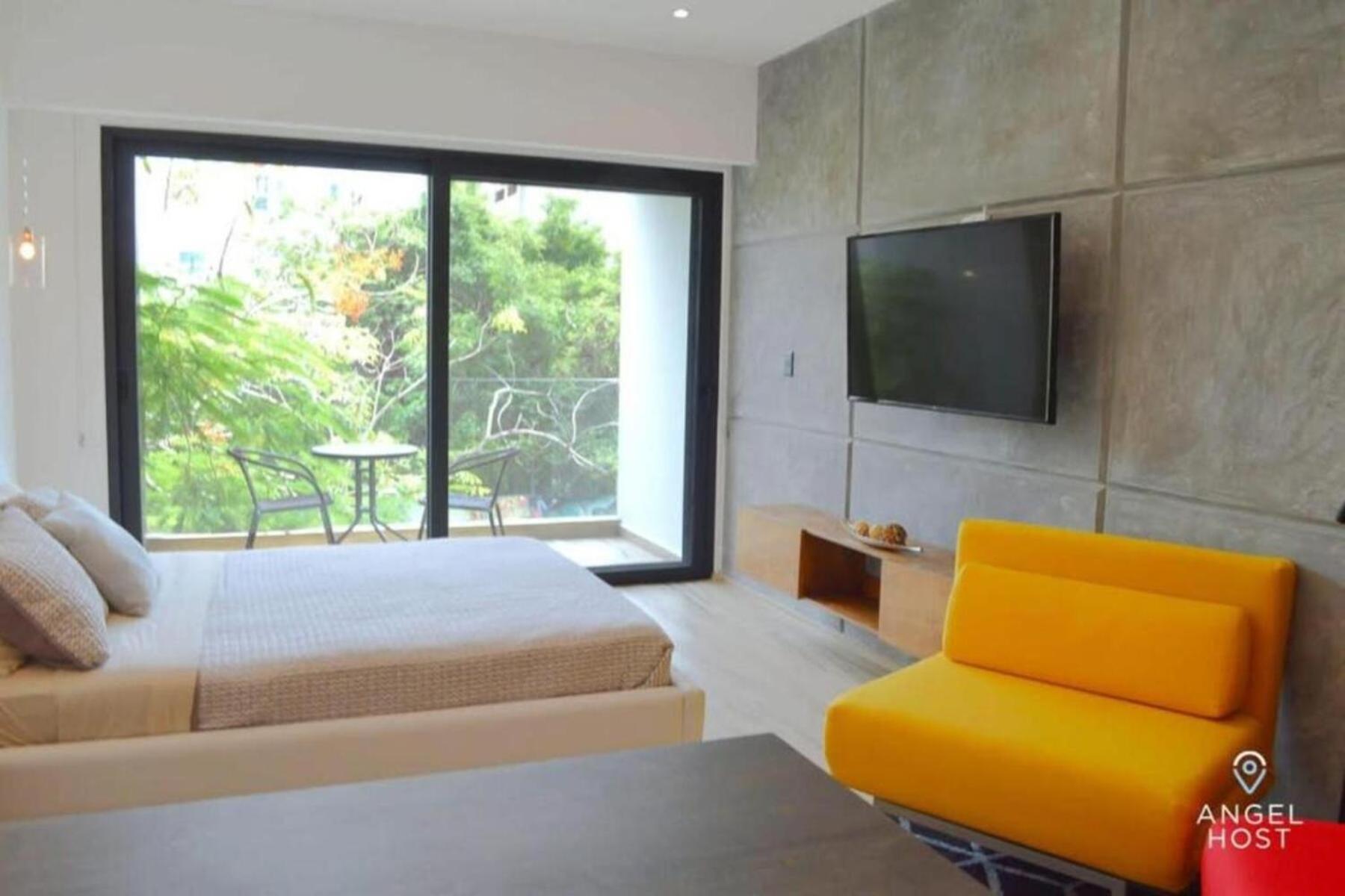 Holiday home On 5th, Pvt Balcony, Oceanview Roof Pool Playa del Carmen