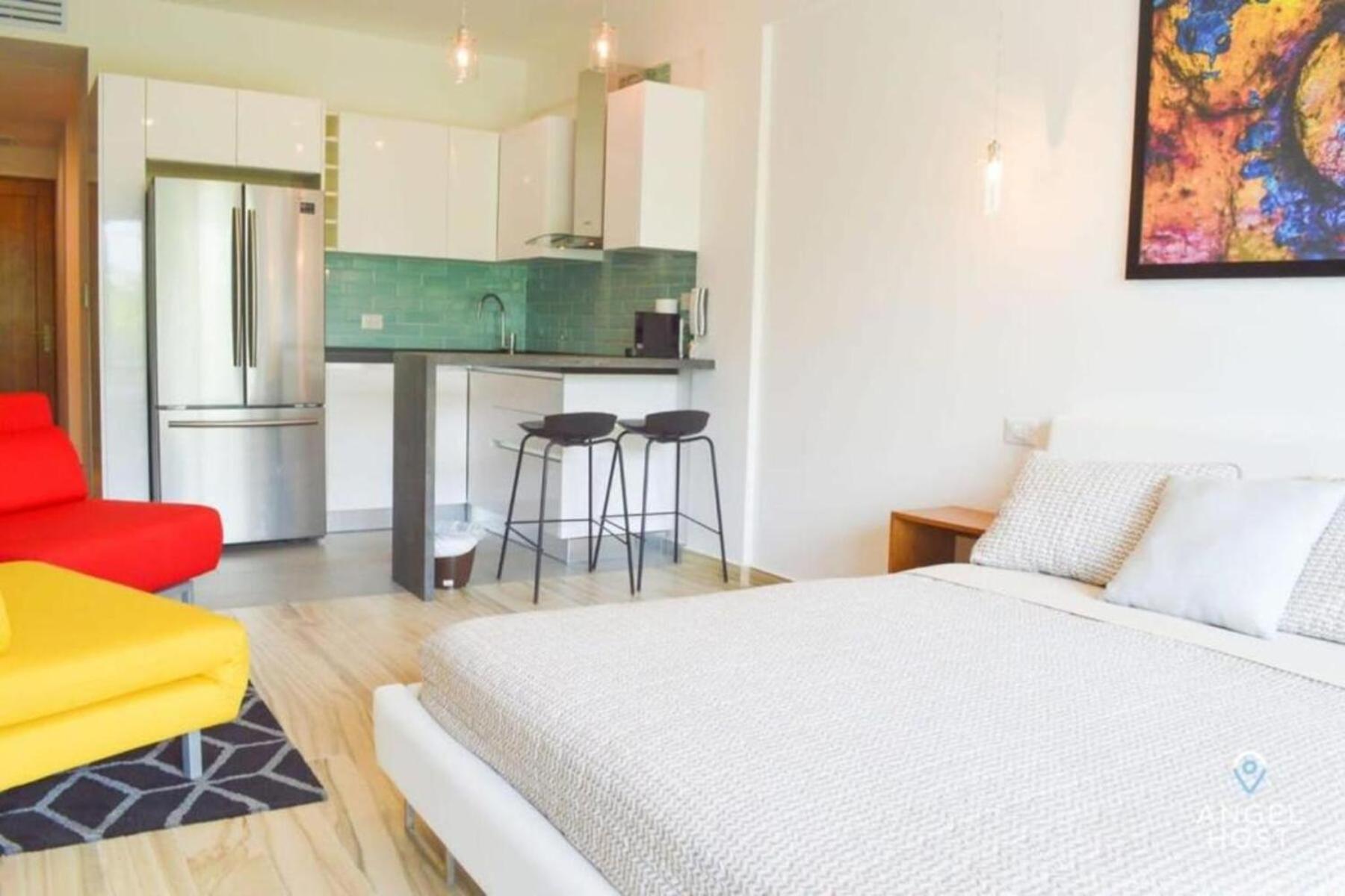 Holiday home On 5th, Pvt Balcony, Oceanview Roof Pool Playa del Carmen
