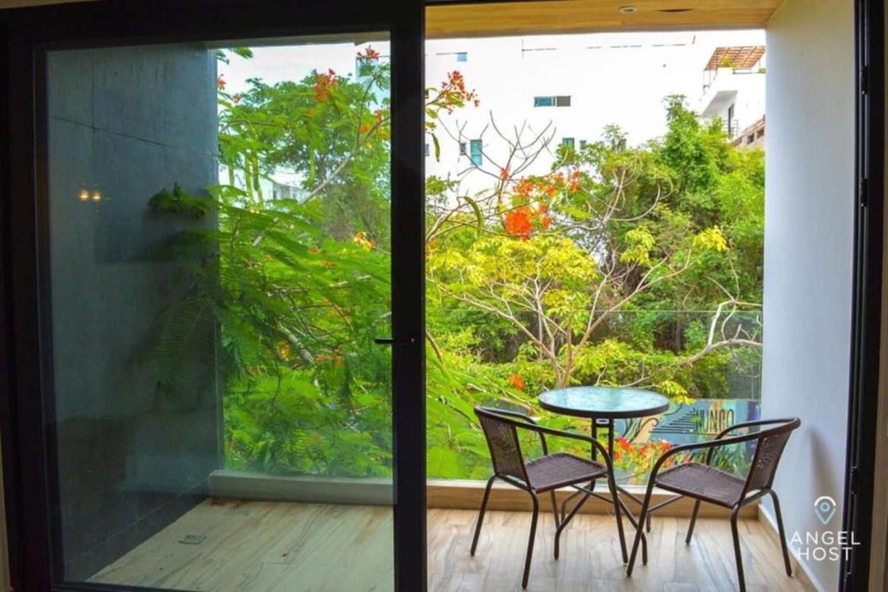 On 5th, Pvt Balcony, Oceanview Roof Pool Holiday home