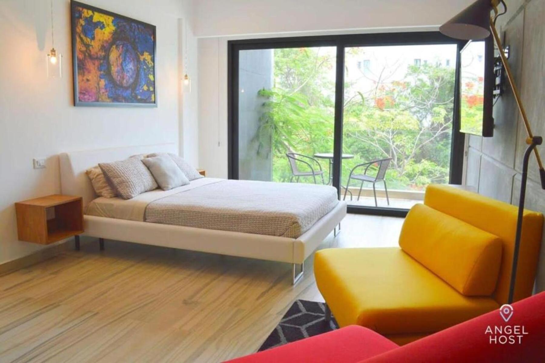 Holiday home On 5th, Pvt Balcony, Oceanview Roof Pool