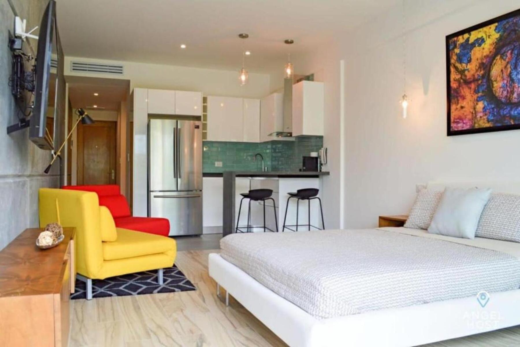 Holiday home On 5th, Pvt Balcony, Oceanview Roof Pool *