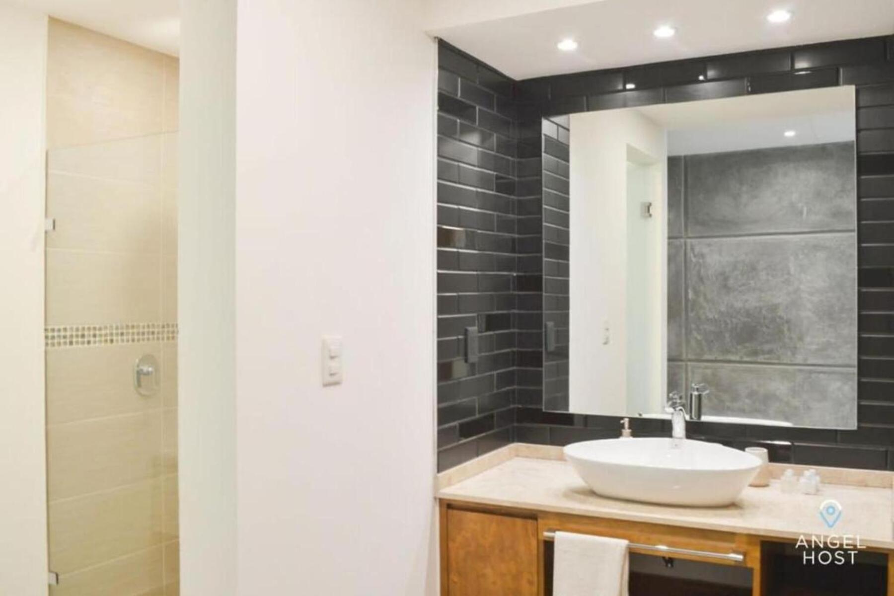 On 5th, Pvt Balcony, Oceanview Roof Pool Holiday home Playa del Carmen