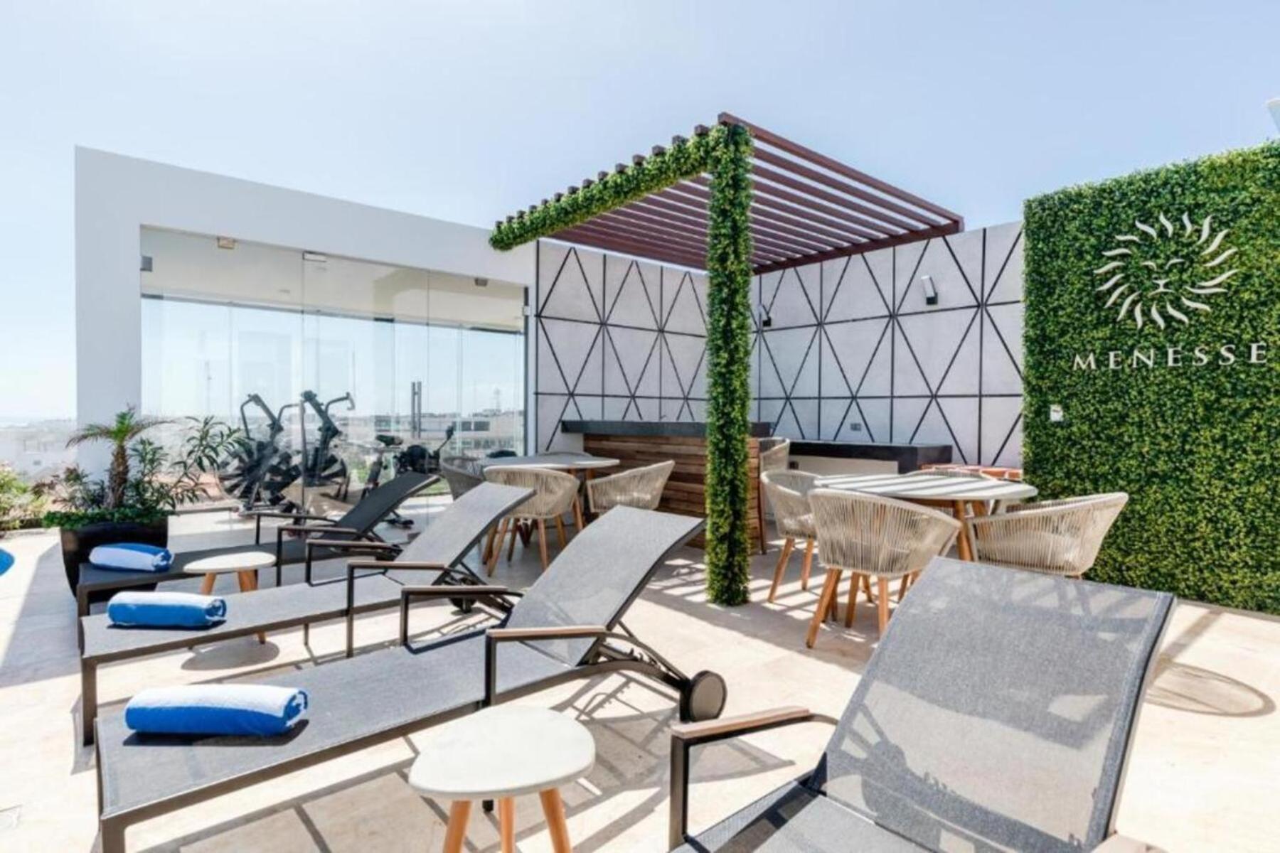 One Paralia Appartement