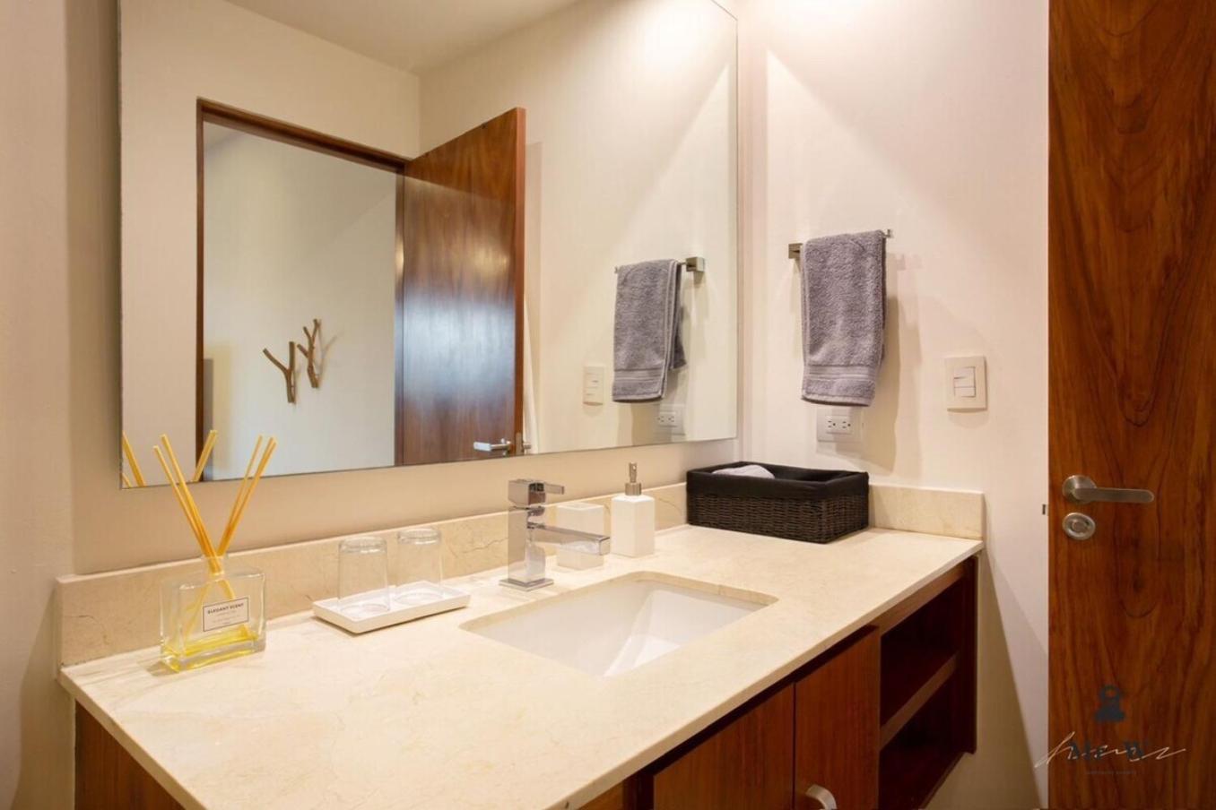 Private Pool Ph, Walk To Beach, 38th & 5th