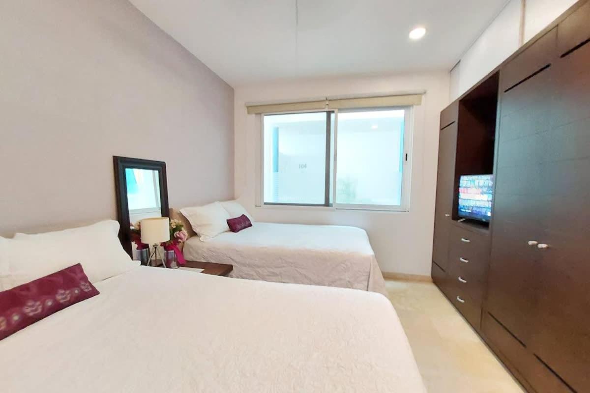 Oceanview Pool Near Av 5th 6 Guest Fast Wifi