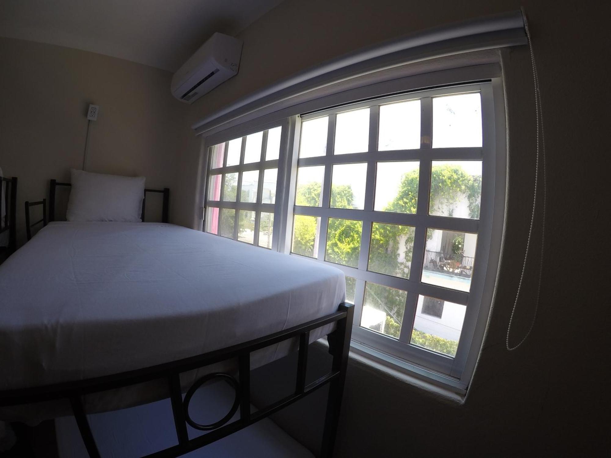 Mala Vecindad Playa Guest house Playa del Carmen