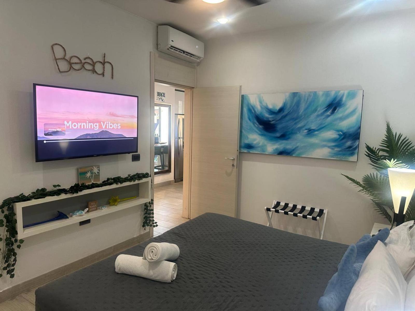 Holiday home Chic Space, Private Balcony, Roof Pool, Good Wifi *