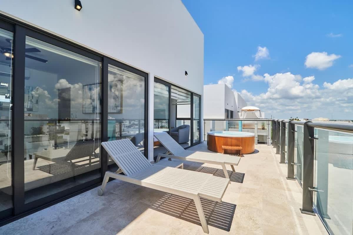 Luxury 2-story With Jacuzzi Apartment Playa del Carmen