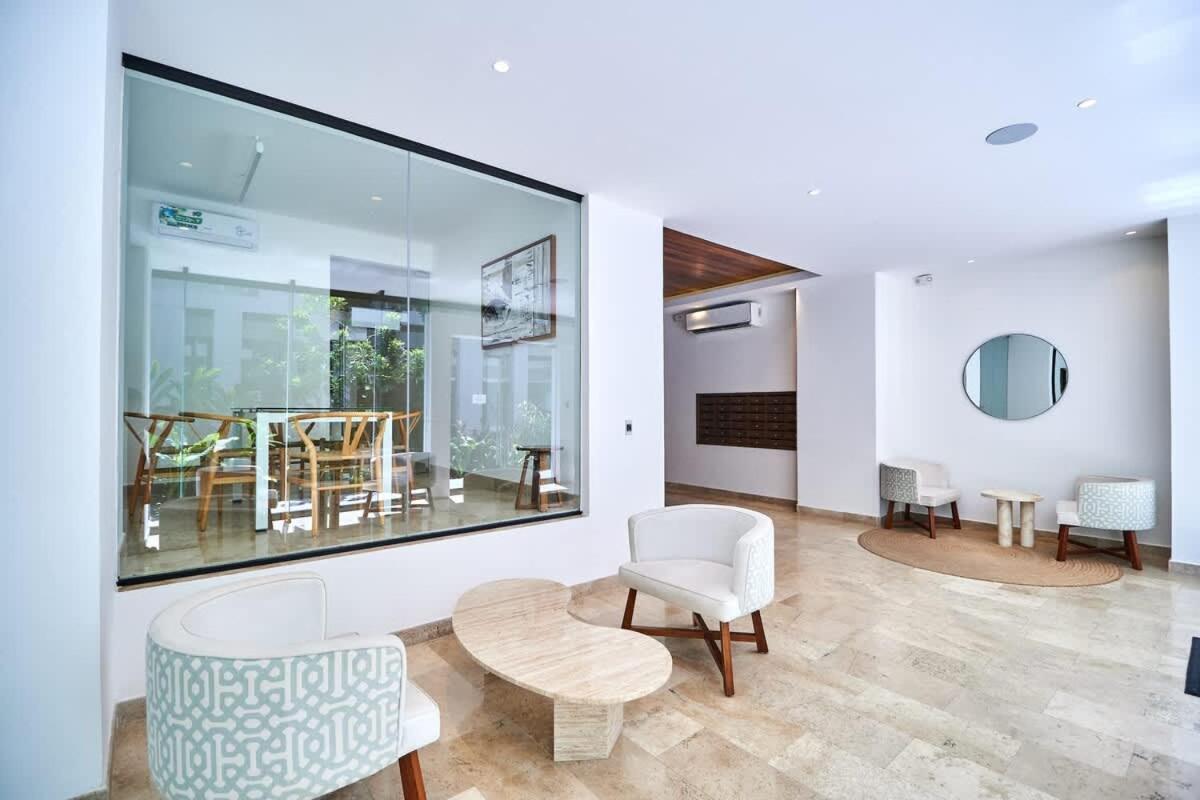 Luxury 2-story With Jacuzzi Apartment