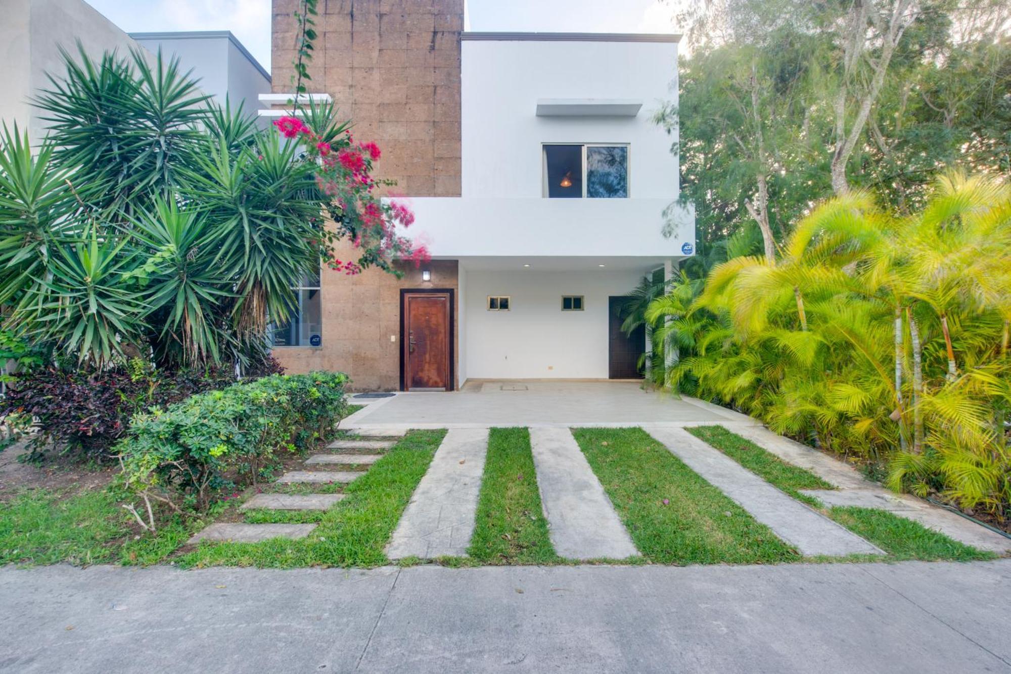 Holiday home Luxe With Pool - Walk To Playa del Carmen