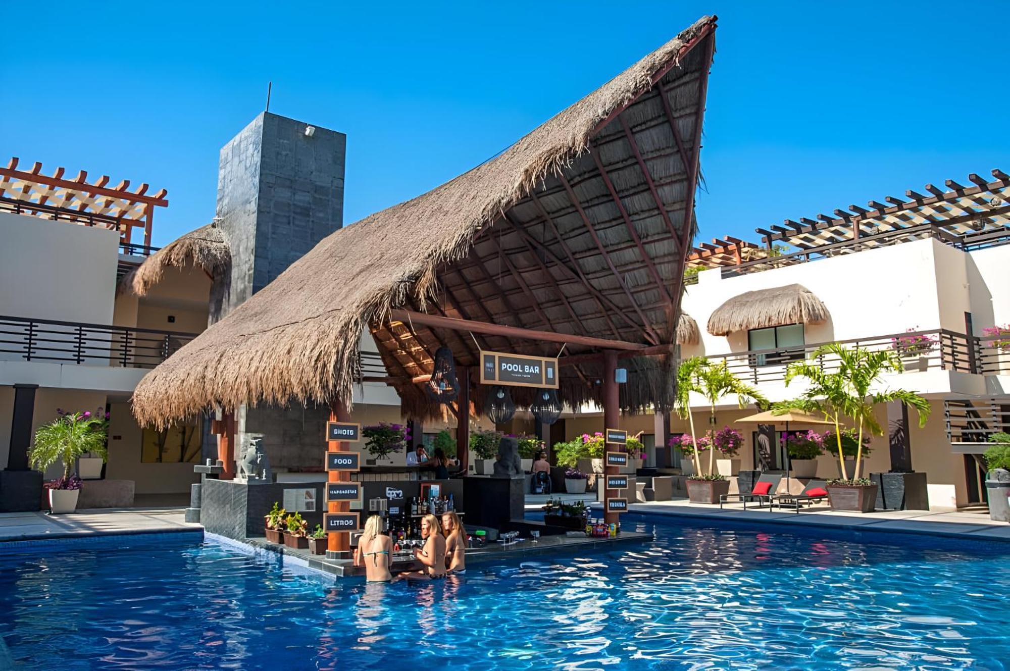 Awesome At Aldea Thai Beachfront Aparthotel Playa del Carmen