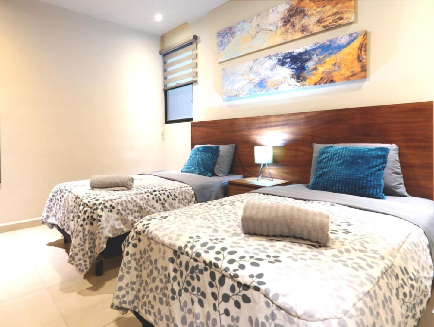Coto8 10min To Beach, Gym, Pool,wifi 200mb Holiday home *